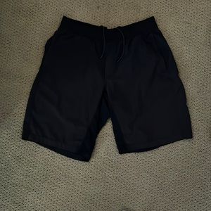 Lululemon THE 11 inch shorts XL